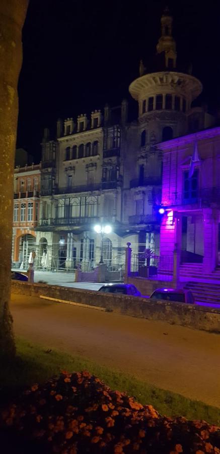 Apartamentos Halcon Ribadeo Extérieur photo
